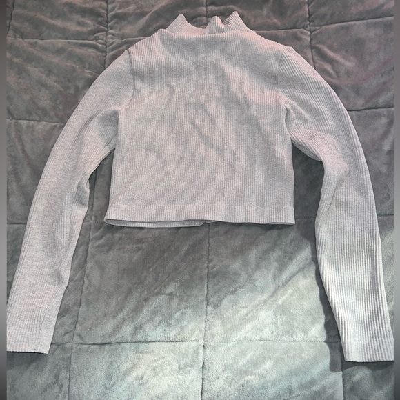 Women's Gray Zip-Up Sweater - Picture 3 of 5